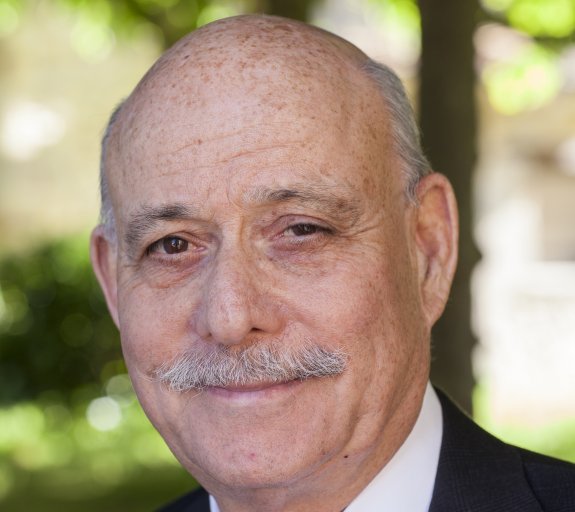 L’uomo arrivato dal futuro Jeremy Rifkin su investimento responsabile, sharing economy e cambio